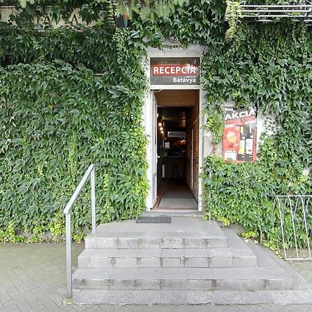Batavya Penzion Topoľčany Dış mekan fotoğraf