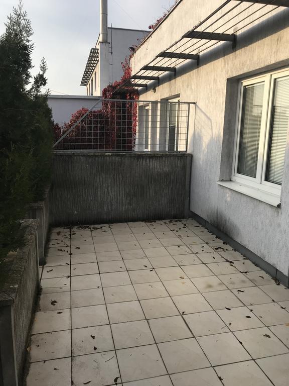 Batavya Penzion Topoľčany Dış mekan fotoğraf