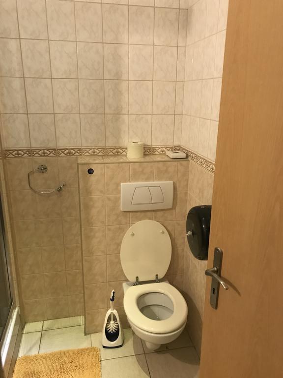 Batavya Penzion Topoľčany Dış mekan fotoğraf