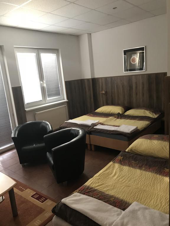 Batavya Penzion Topoľčany Dış mekan fotoğraf