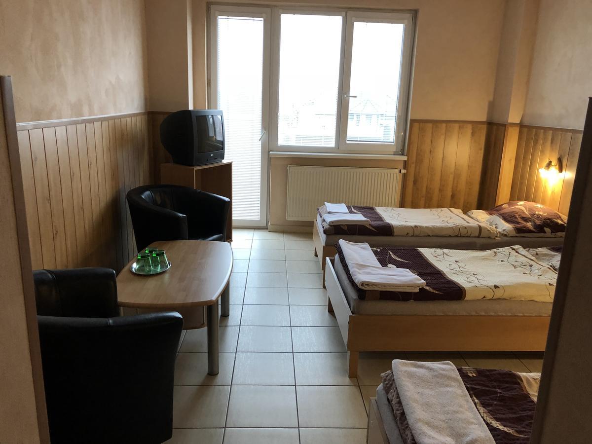 Batavya Penzion Topoľčany Dış mekan fotoğraf